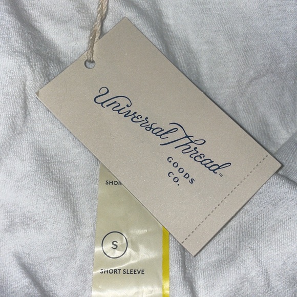 4/$24🦩 NWT Universal Thread Plain White Tee - Picture 6 of 7
